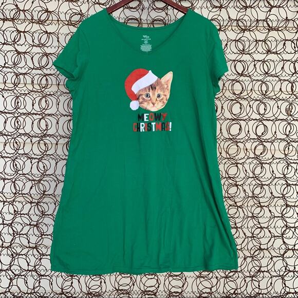 Meowy Christmas green cat sleep T shirt long Size M/L - Picture 1 of 4